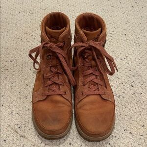Chaco Women's Tan Sierra Waterproof Lace-Up Boots